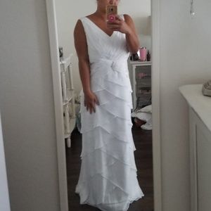 Jade by Jasmine bridal dress